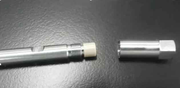 拆開后的色譜柱